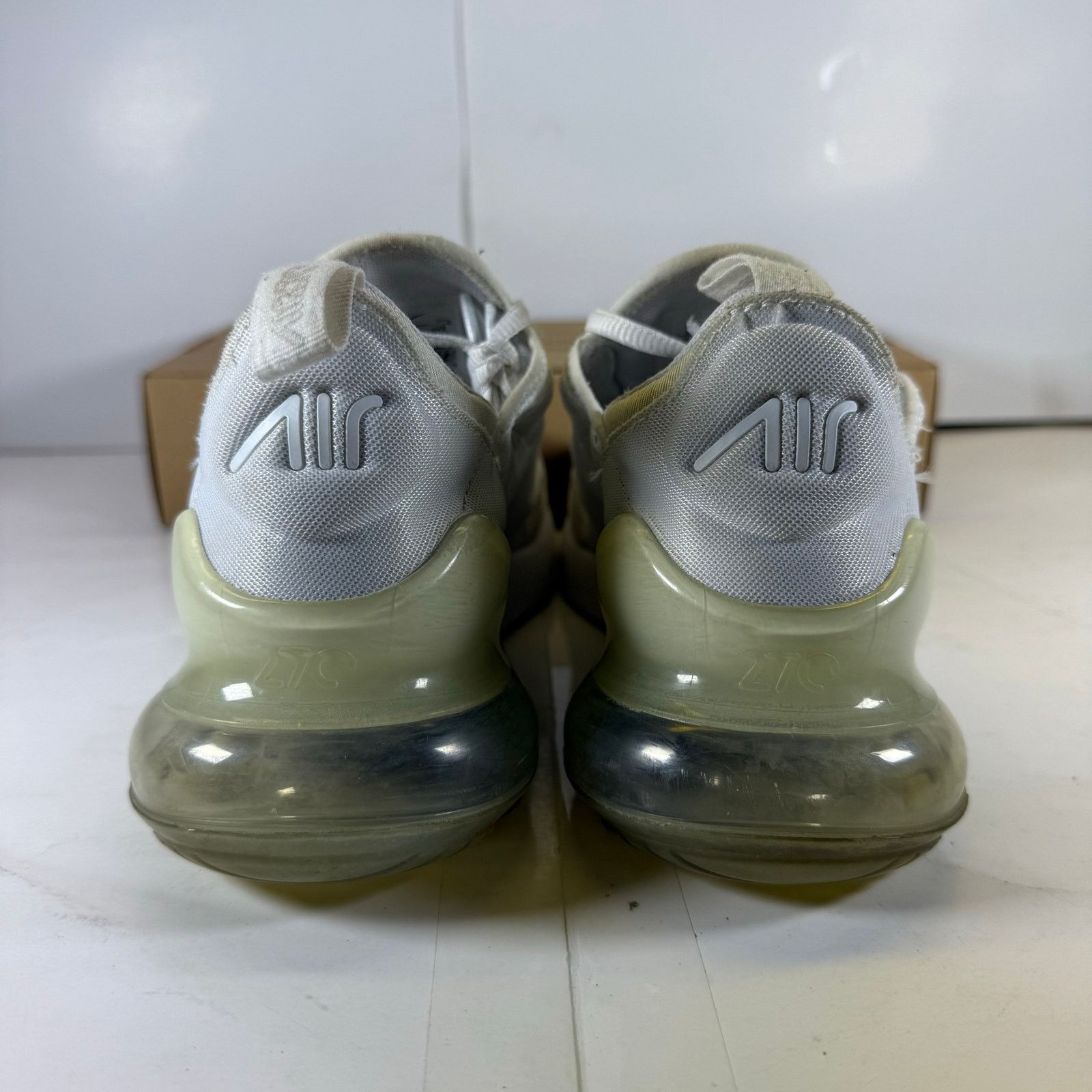 Nike Nike Air Max 270 (GS) 943345-103 White/White Size 5 Youth Size US 5 / IT 35 - 6 Thumbnail