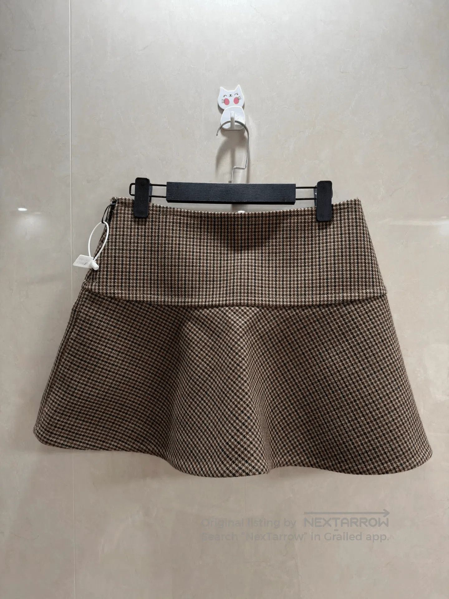 Celine Celine Houndstooth Wool Ruffled Mini Skirt. Size 37" - 4 Thumbnail