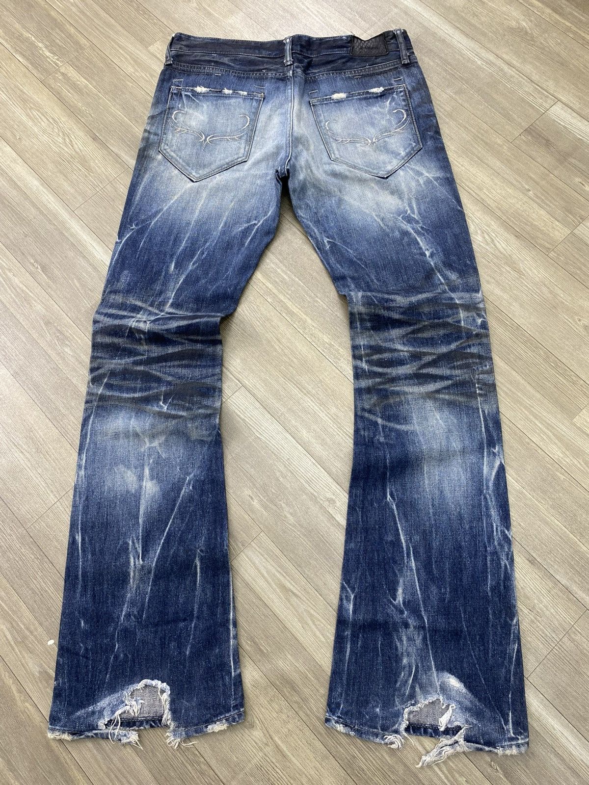 If Six Was Nine 2000s Fuga Cavarize Clawmarks Distressed Faded Flared Jeans Size US 32 / EU 48 - 22 Thumbnail