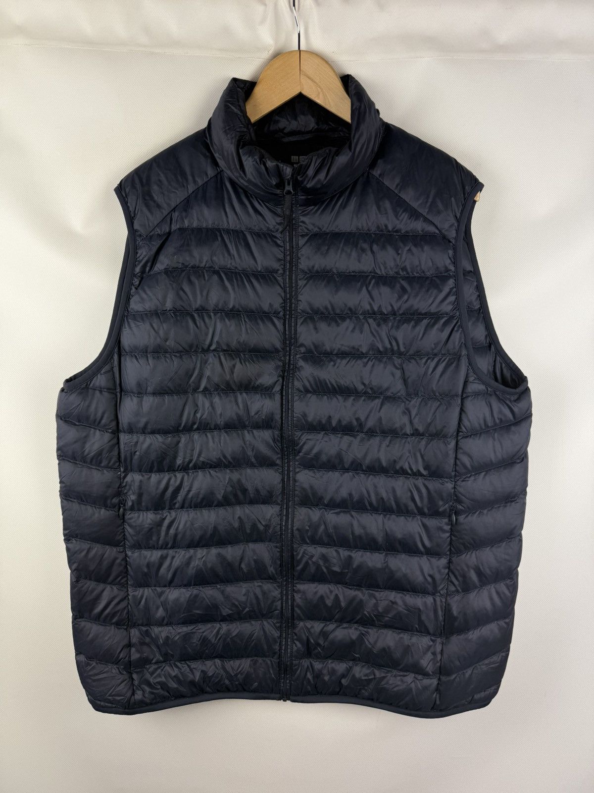 Uniqlo Uniqlo Men’s Micro Yarn Down Sleeveless Vest Jacket Size XL Size US XL / EU 56 / 4 - 1 Thumbnail