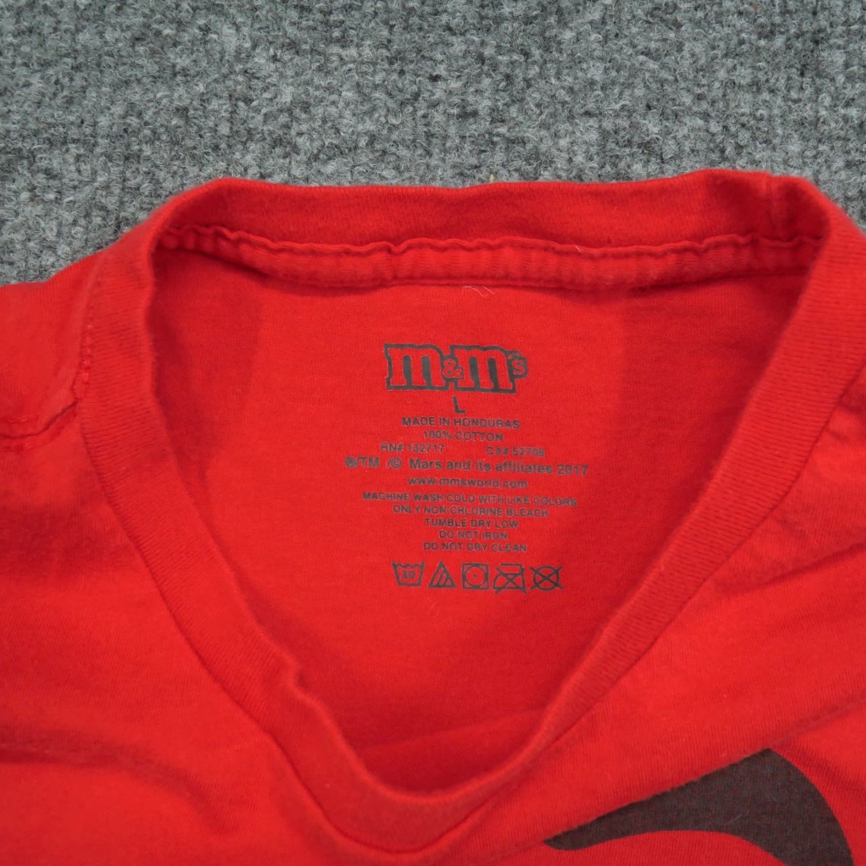 Vintage M & M Candy T Shirt Mens Adult Large Red Face Smile Logo Size US L / EU 52-54 / 3 - 5 Thumbnail