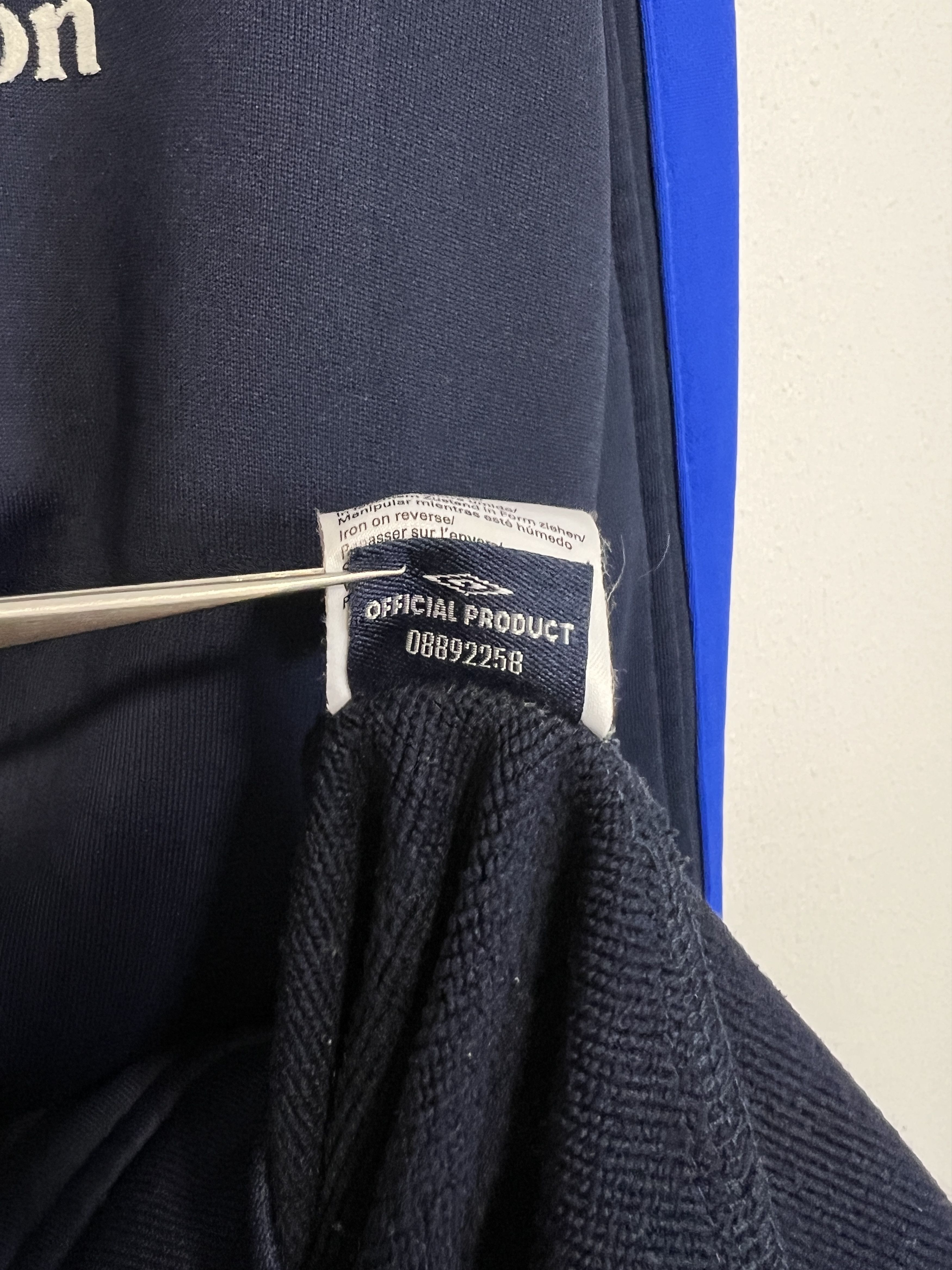 Umbro Everton Football Sweatshirt Soccer Track Top Crewneck Jacket Size US L / EU 52-54 / 3 - 8 Thumbnail