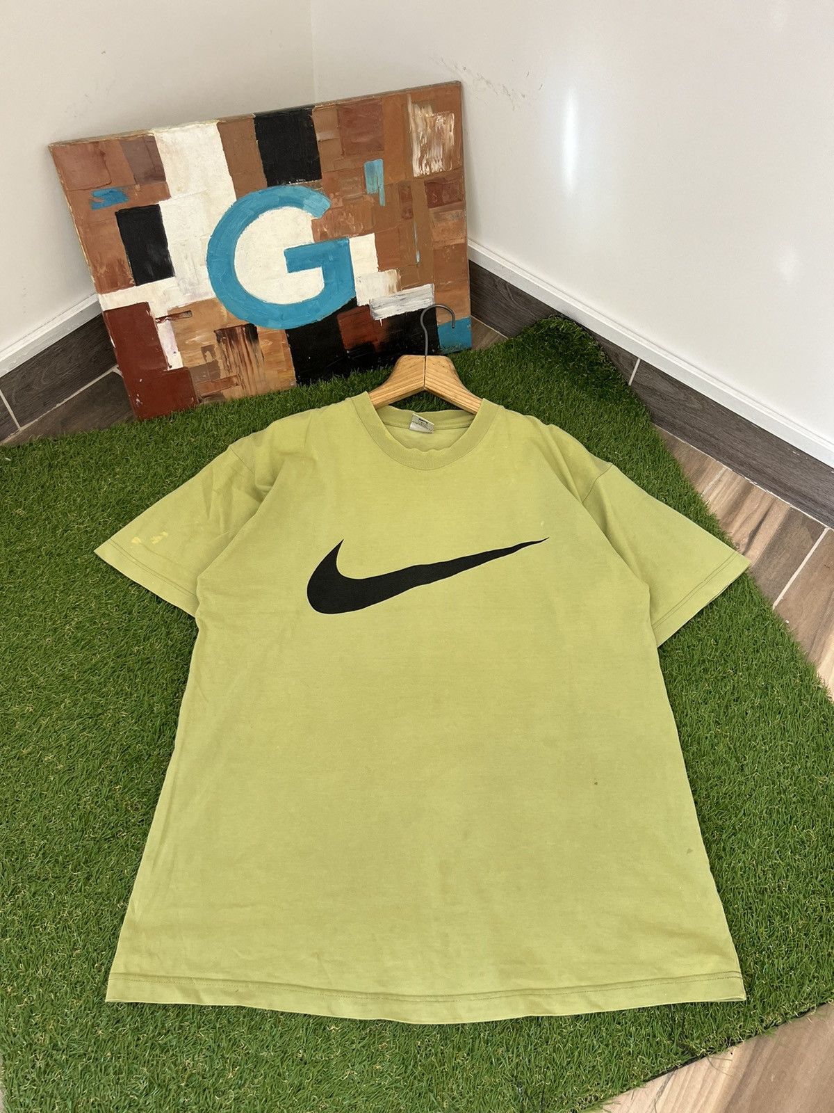 Vintage Vintage 90s Nike Basketball Big Logo T Shirt Size US L / EU 52-54 / 3 - 2 Thumbnail