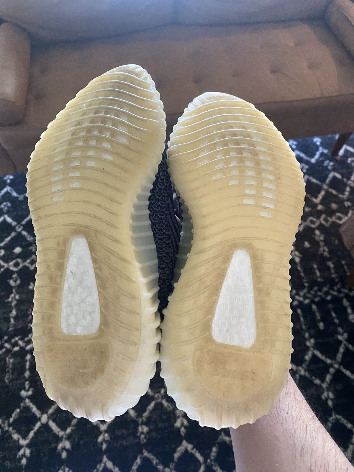 adidas Yeezy Boost 350 V2 Low Carbon