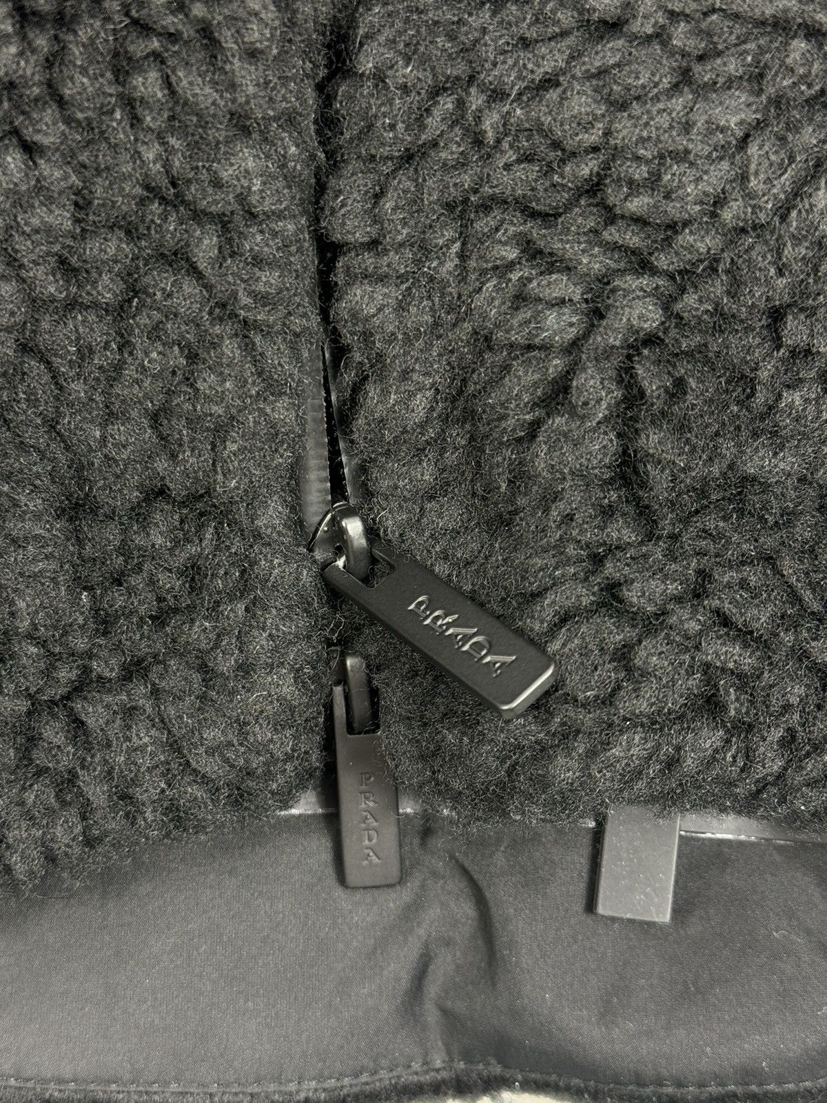 Prada PRADA OVERSIZED HOODED FLEECE JACKET Size US XXL / EU 58 / 5 - 5 Thumbnail