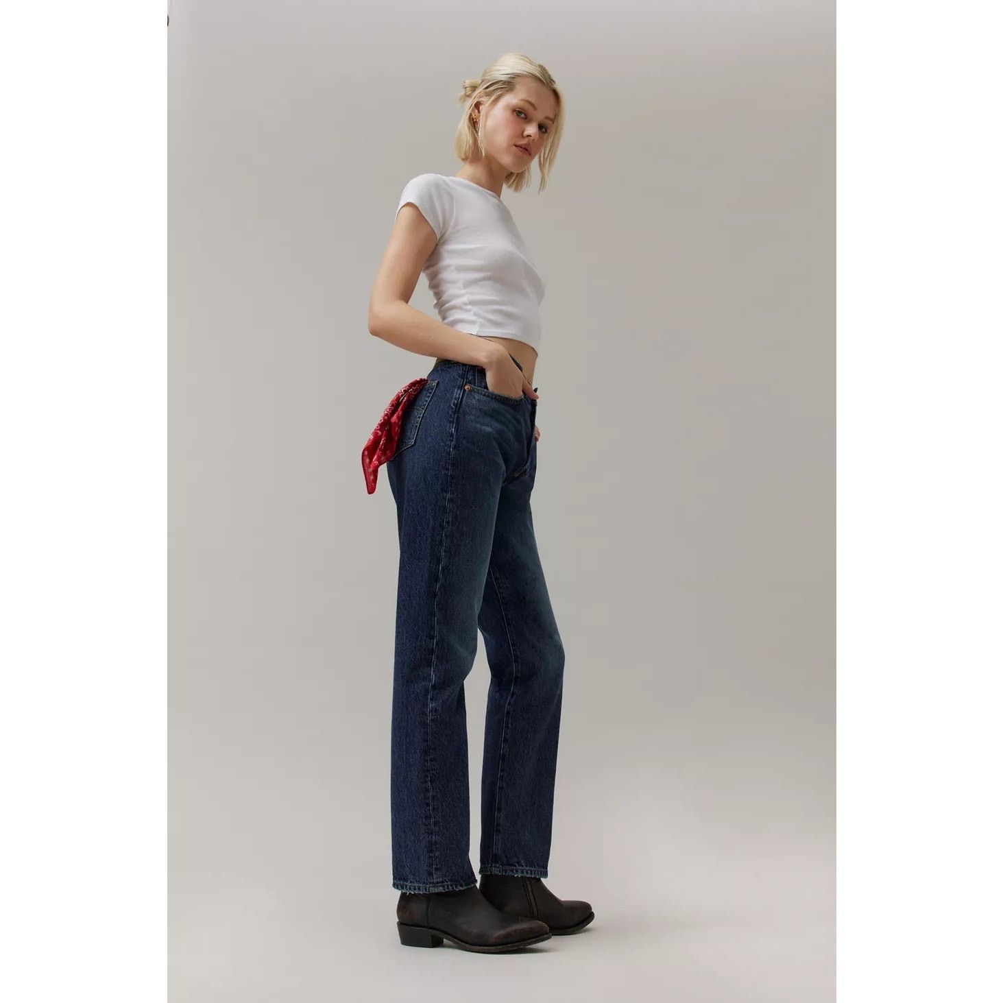 Levi's × Urban Outfitters NWT 501 High-Waisted Jeans $98 SIZE 29/30 Blue Relaxed Size 30" / US 8 / IT 44 - 4 Thumbnail