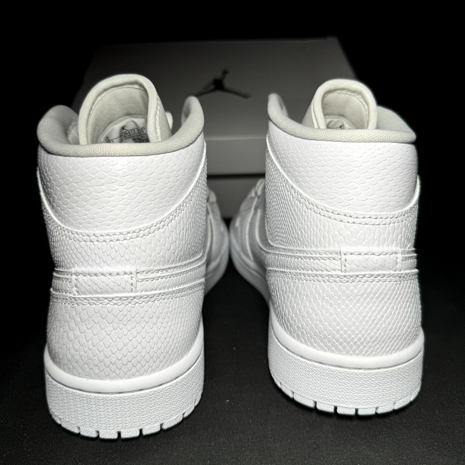Jordan Brand × Nike Size 10 - Nike Air Jordan 1 Mid White Snakeskin 2020 Size US 10 / IT 40 - 5 Thumbnail