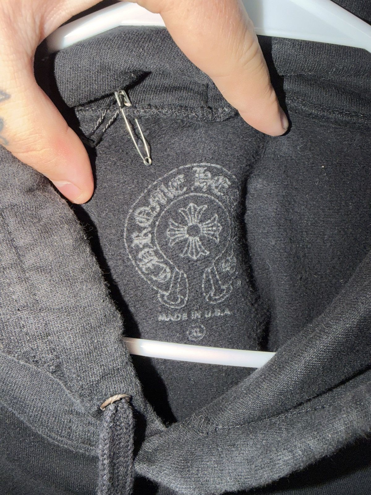 Chrome Hearts EXCLUSIVE CHROME HEARTS PINK HORSE SHOE LOGO HOODIE Size US XL / EU 56 / 4 - 4 Thumbnail