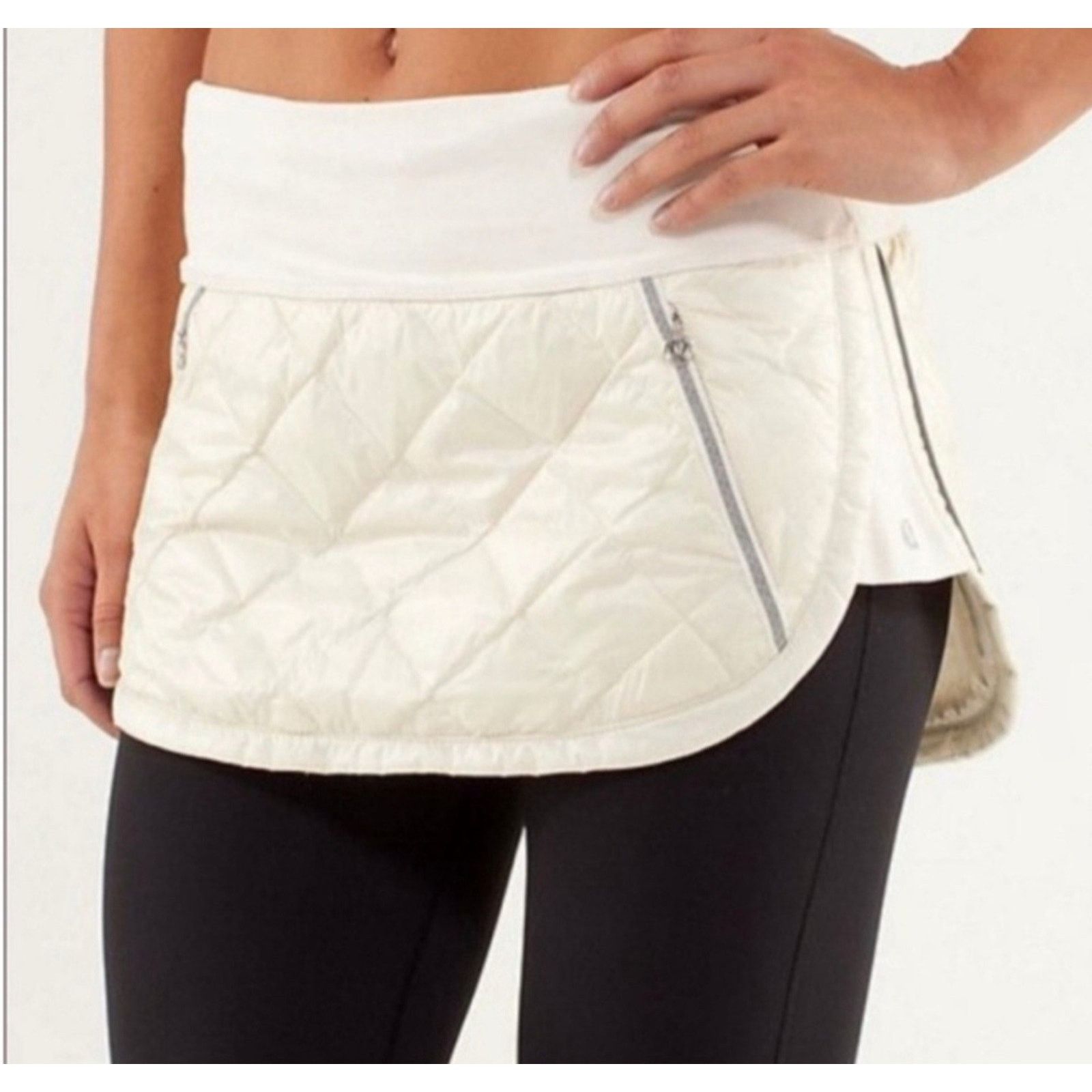Lululemon Lululemon Hot Cheeks Skirt in Polar Cream Size 2 Size 26" / US 2 / IT 38 - 1 Thumbnail