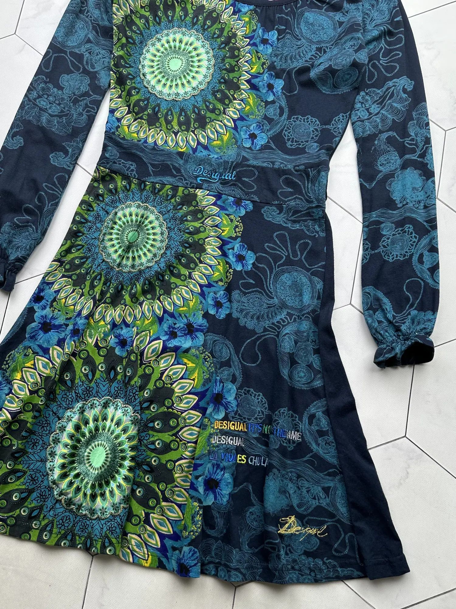 Desigual Desigual Printed Dress (B391) Size M / US 6-8 / IT 42-44 - 4 Thumbnail