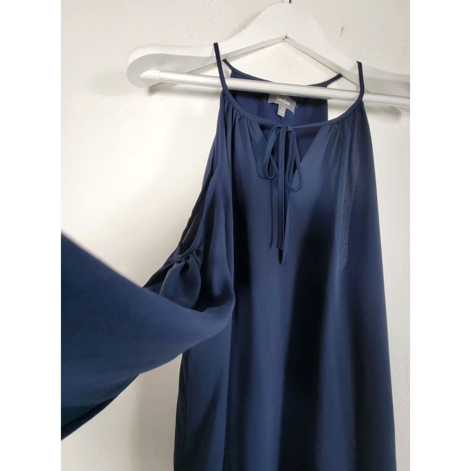 Neiman Marcus VINTAGE Neiman Marcus Womens Navy Blue Halter Cold Shoulder Chiffon Dress Large New 89 Size L / US 10 / IT 46 - 2 Thumbnail