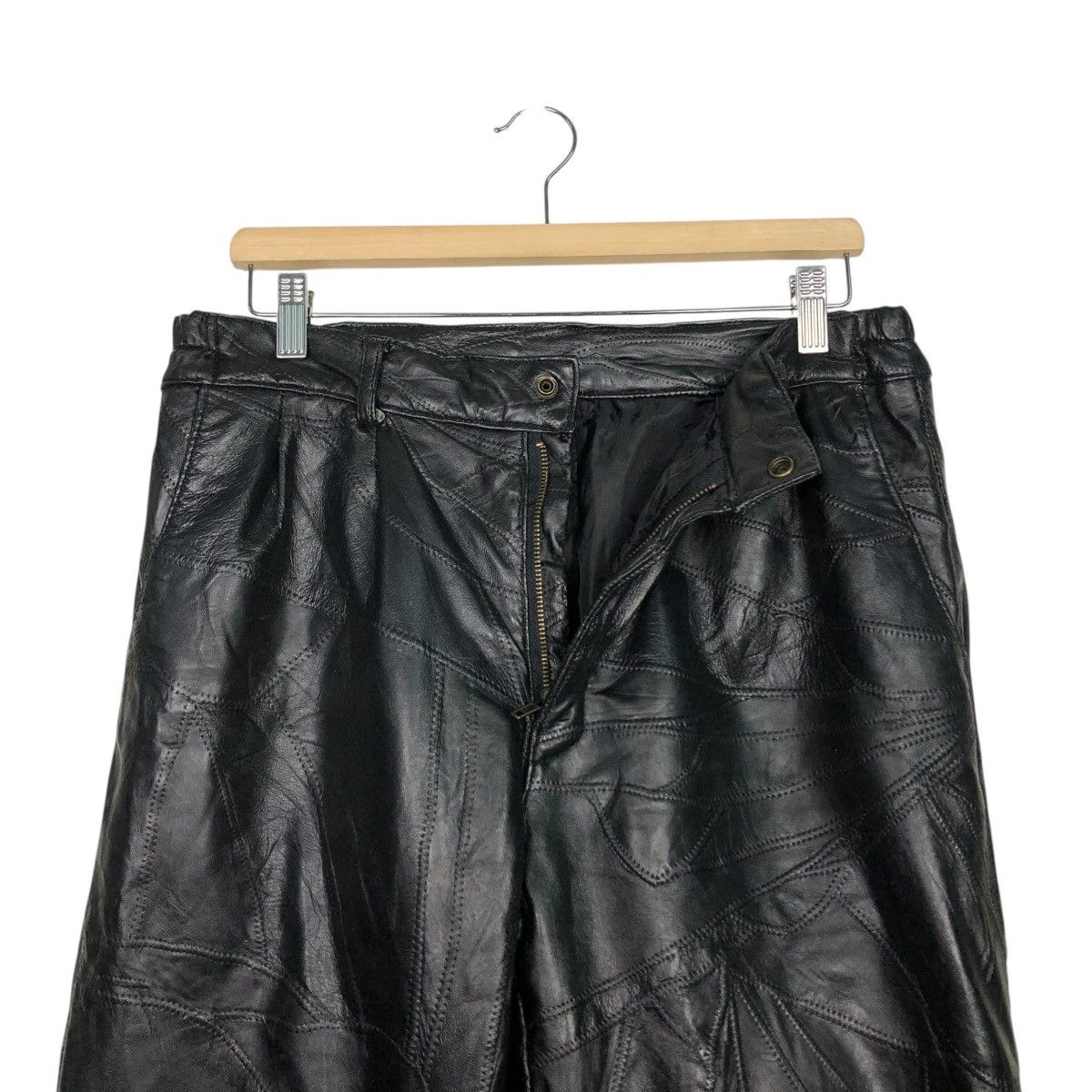 Japanese Brand 🔥RICH BLACK VINTAGE BIKER LEATHER PANTS UNBRAND ISSEY MIYAKE Size US 32 / EU 48 - 15 Thumbnail