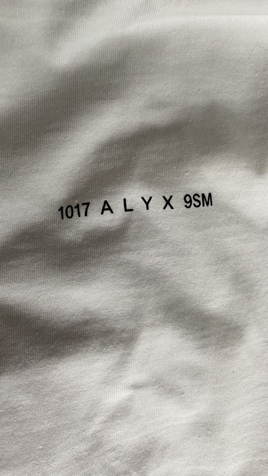 1017 ALYX 9SM 1017 ALYX 9SM Longsleeve White Size Medium Size US M / EU 48-50 / 2 - 3 Thumbnail