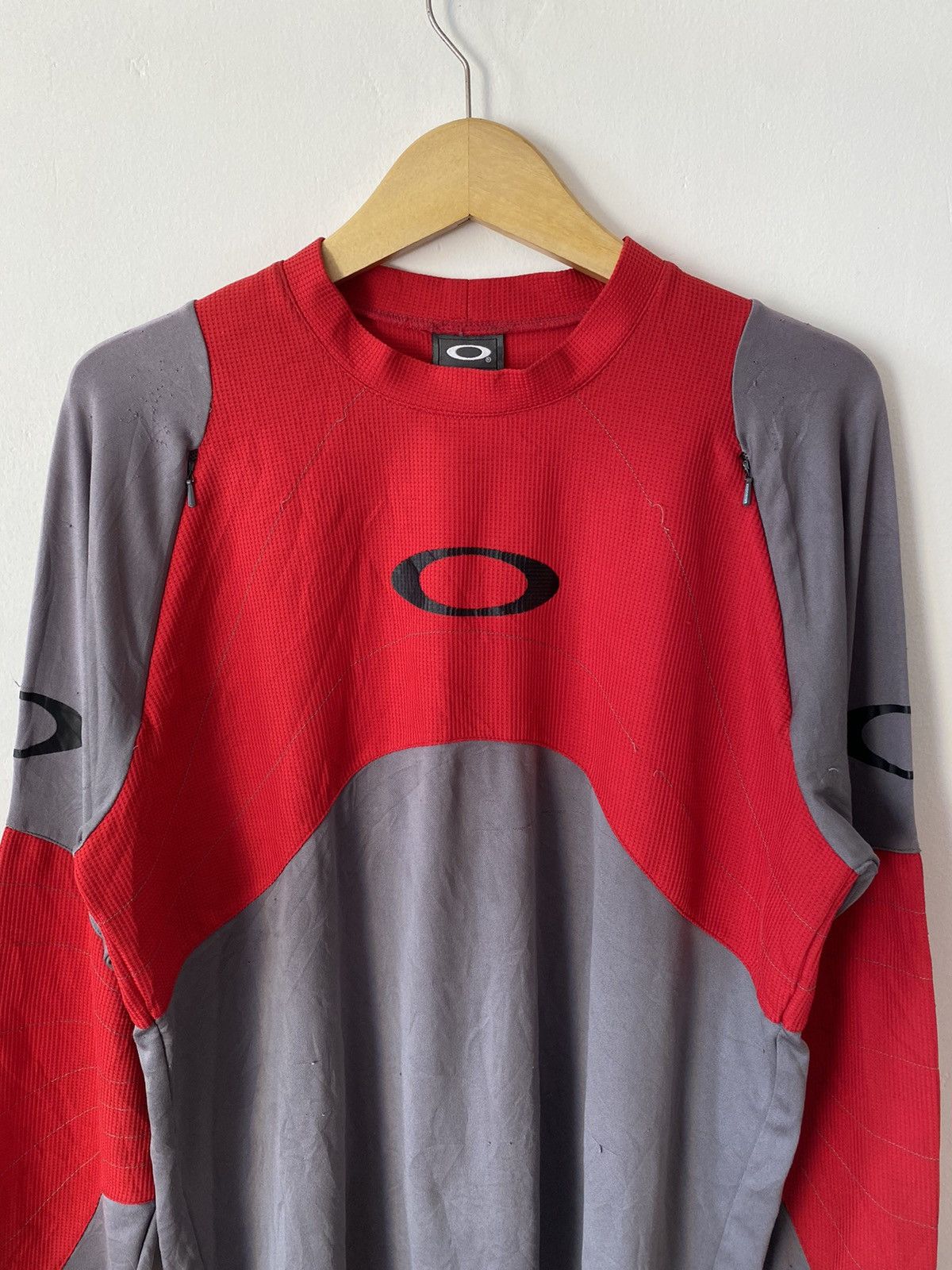 Oakley Vintage OAKLEY Center Logo Long Sleeve Size US L / EU 52-54 / 3 - 2 Thumbnail
