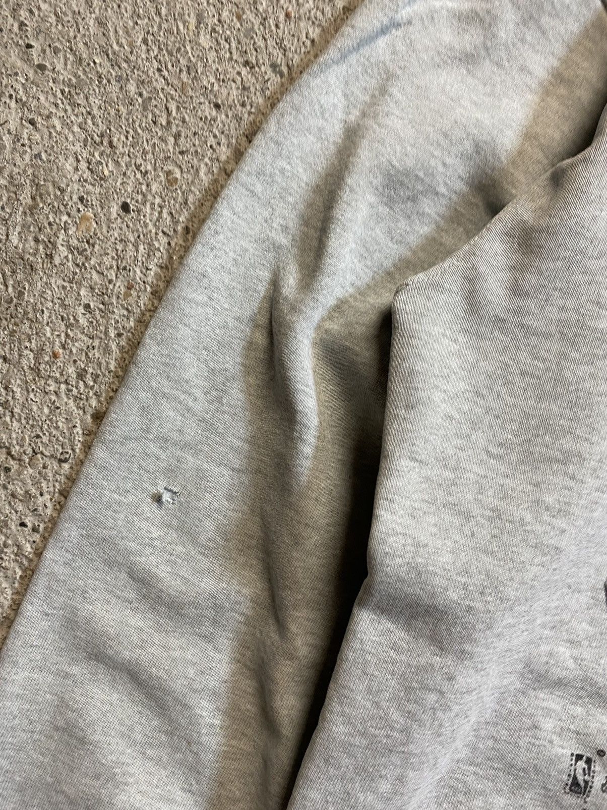 Vintage Nba sweatshirt trashed vintage distressed retro grey baggy Size US XL / EU 56 / 4 - 6 Thumbnail