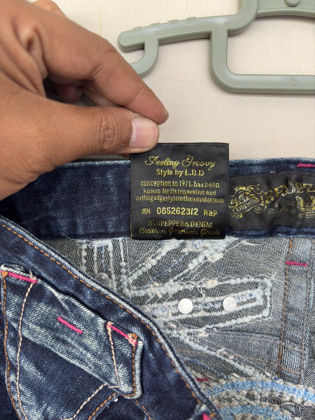 Japanese Brand Red Pepper Union Jack Streetwear Low Flared Distressed Denim Size US 31 - 17 Thumbnail