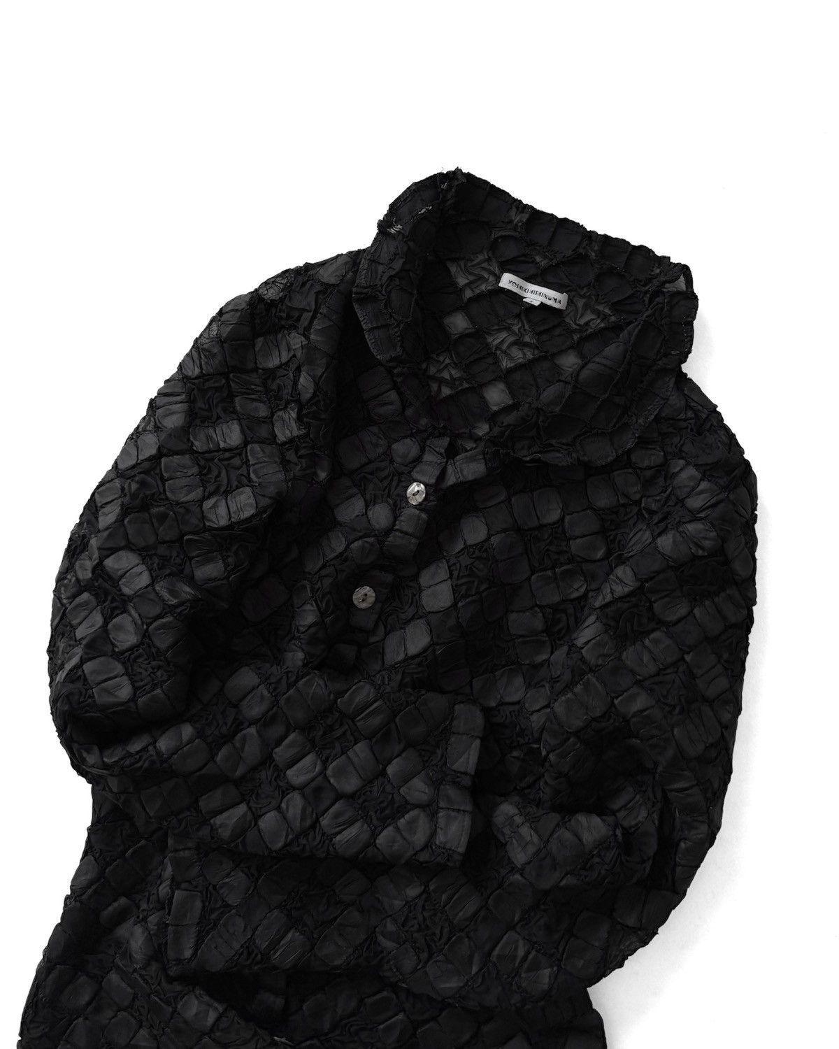 Issey Miyake VINTAGE YOSHIKI HISHINUMA WRINKLE PLEATS SHIRT Size S / US 4 / IT 40 - 3 Thumbnail