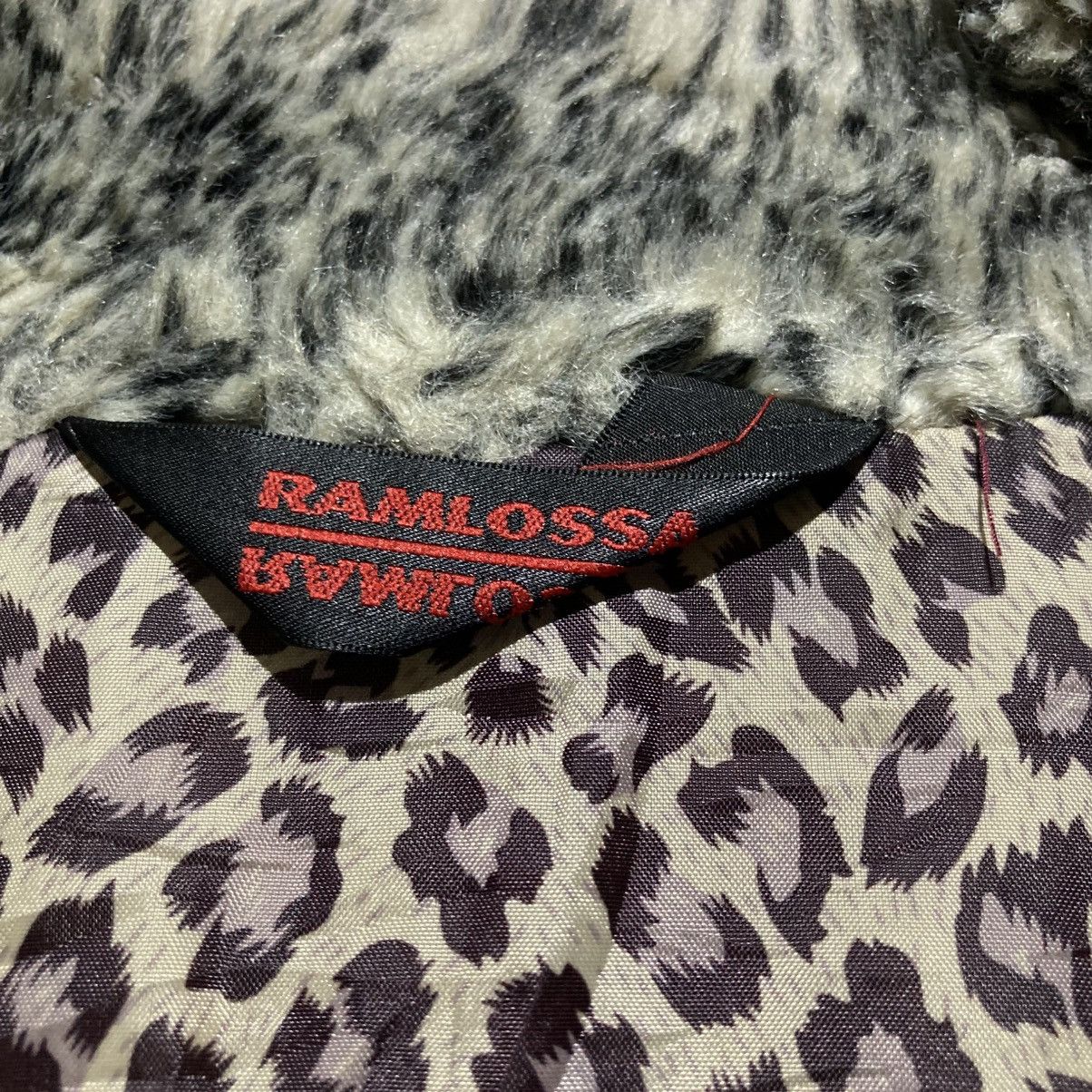 Japanese Brand 2000s Ramlossa Puffer Inner Leopard Motif Vest Red Lgb Size US L / EU 52-54 / 3 - 12 Thumbnail