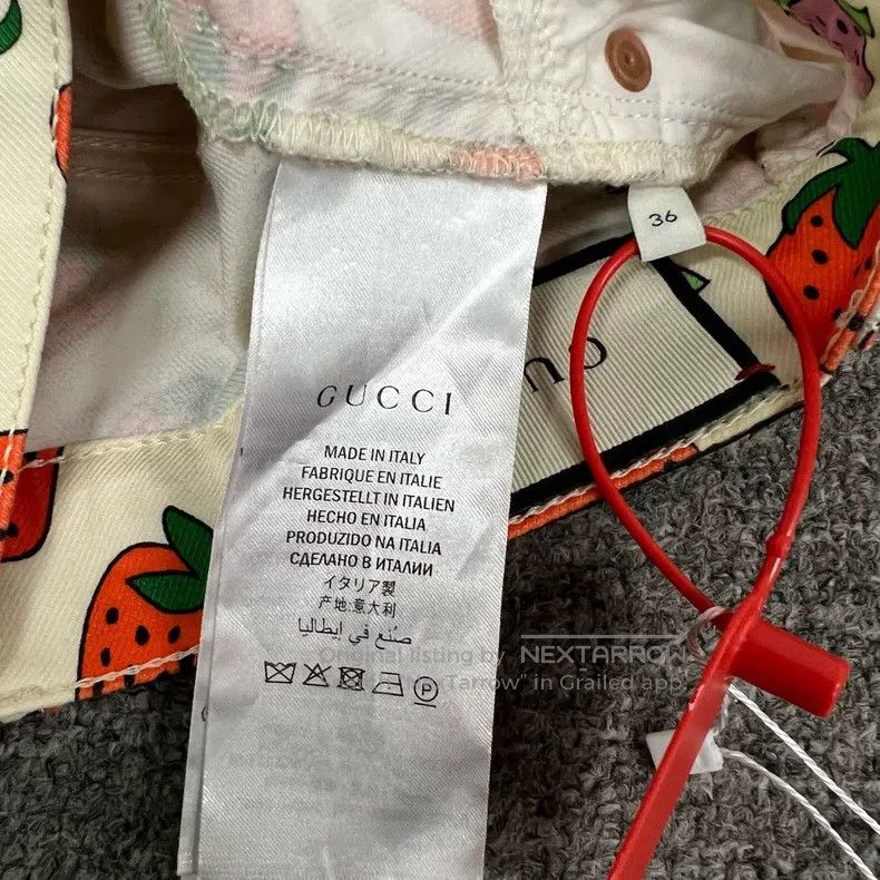 Gucci Gucci Full print, strawberry, short skirt Size 24" / US 00 / IT 34 - 6 Thumbnail