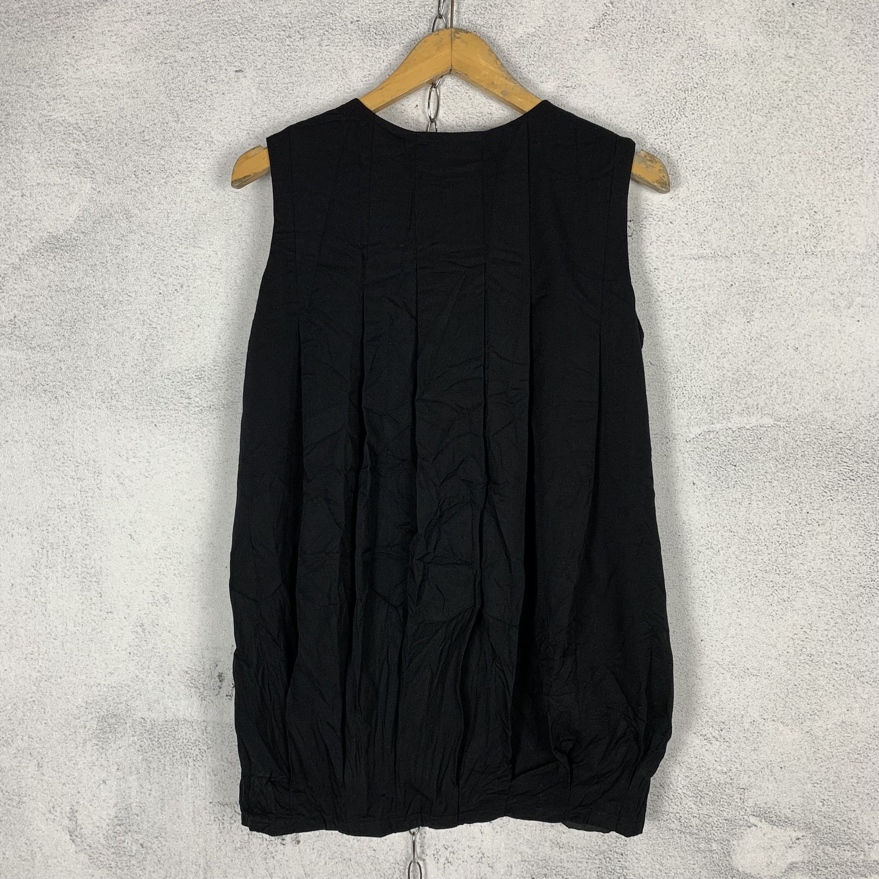 Prada Prada Top Zip Up Sleeveless Size 38 Size XS / US 0-2 / IT 36-38 - 3 Thumbnail