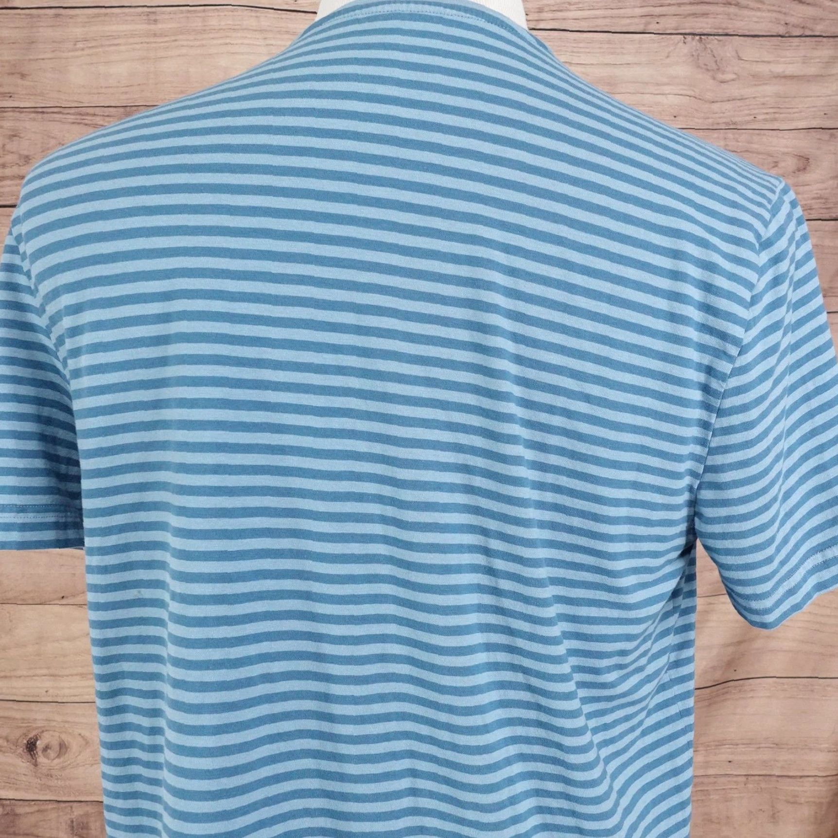 H&M H&M Shirt Men Large Blue Striped Slim Fit Short Sleeve Crewneck Cotton Spandex Jersey Size US L / EU 52-54 / 3 - 5 Thumbnail