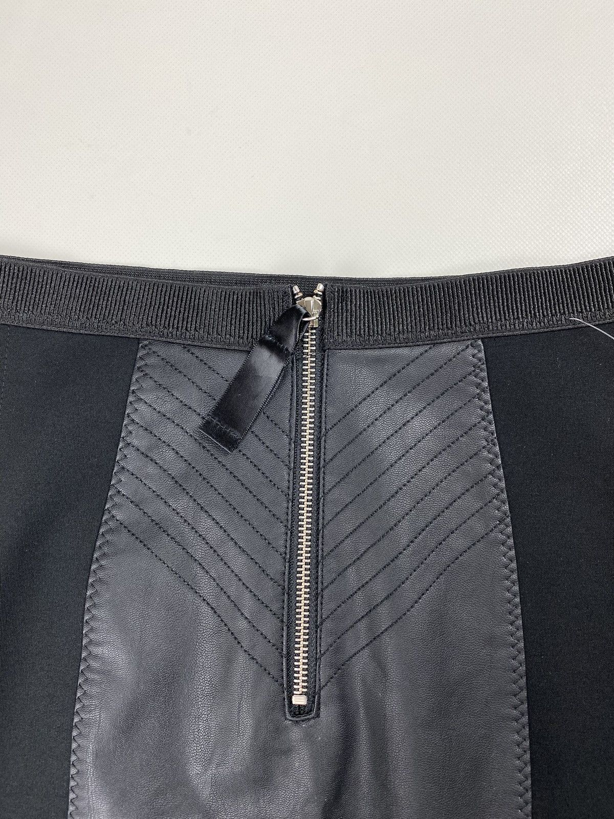 Jean Paul Gaultier JPG Jean Paul Gaultier Lindex ladies pencil skirt size M Size 26" / US 2 / IT 38 - 7 Thumbnail