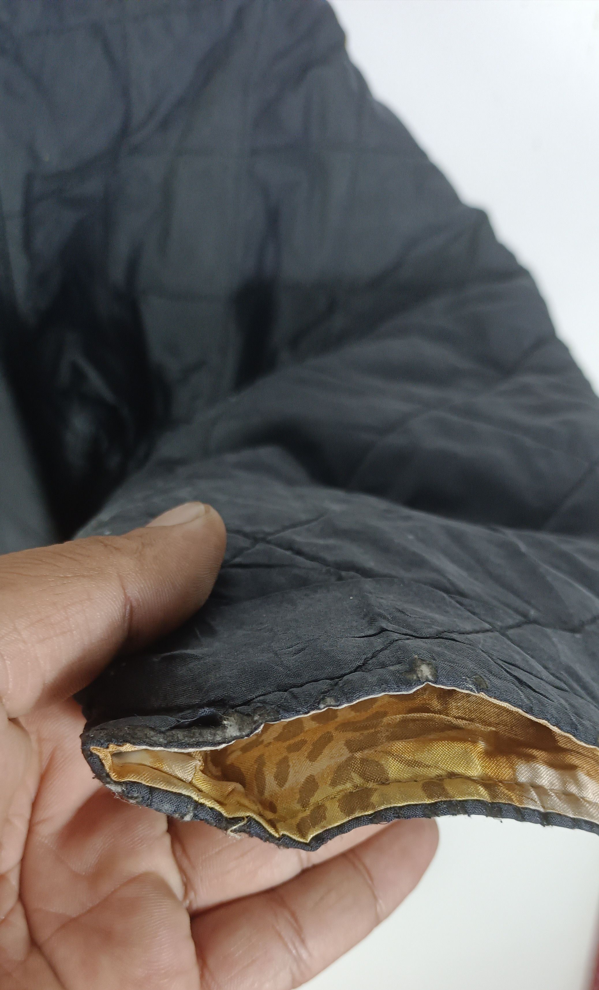 Salvatore Ferragamo Vintage Salvatore Ferragamo Leopard Silk Quilted Jacket Size US M / EU 48-50 / 2 - 10 Thumbnail