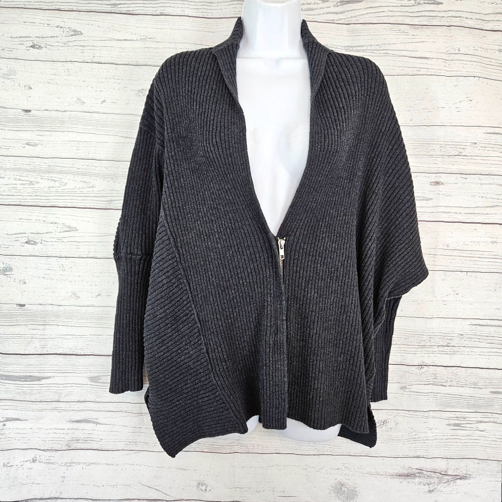 Vintage Cabi 3366 Womens Cosmo Oversized Sweater Sz Small Gray Ribbed Cotton Shirt Womens Size Small Gray Knit Oversized 90s Event Size S / US 4 / IT 40 - 2 Thumbnail