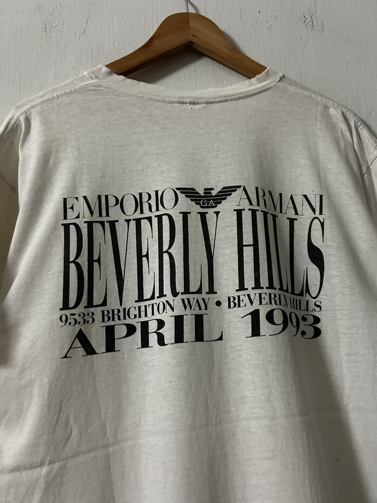 Emporio Armani Vintage 90’s Distressed erd style emporio armani photo tee Size US L / EU 52-54 / 3 - 4 Thumbnail