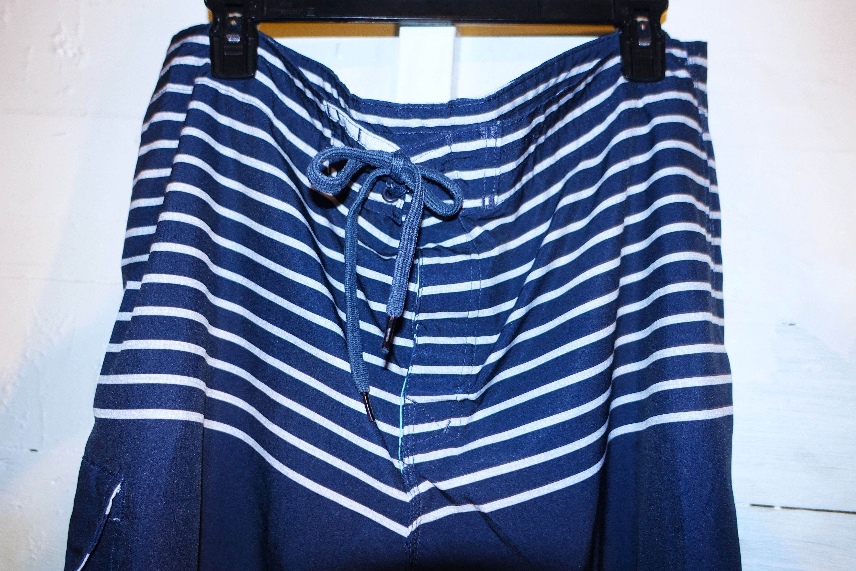 Other Amplify Blue Striped Board Shorts XL Size US 38 / EU 54 - 2 Thumbnail