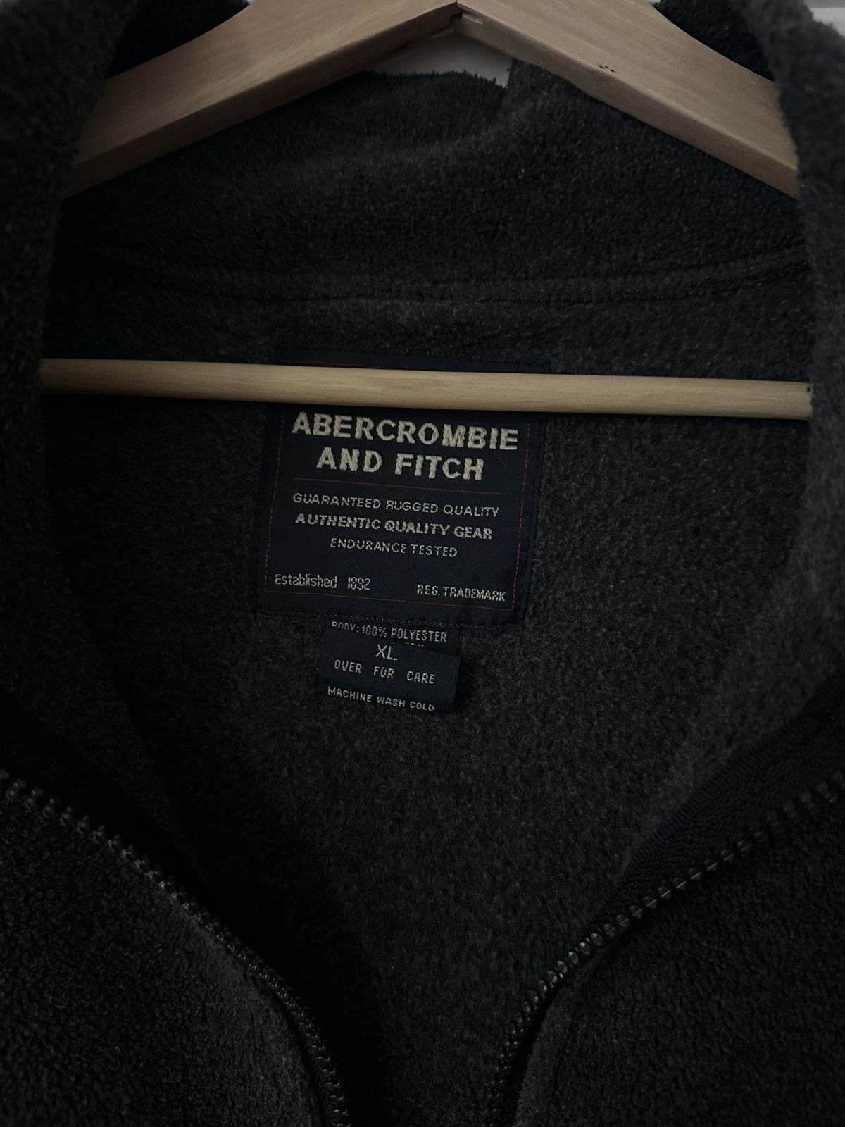 Abercrombie & Fitch Vintage YTK Abercrombie & Fitch Two-Tone Gray & Black Fleece Size US XL / EU 56 / 4 - 4 Thumbnail