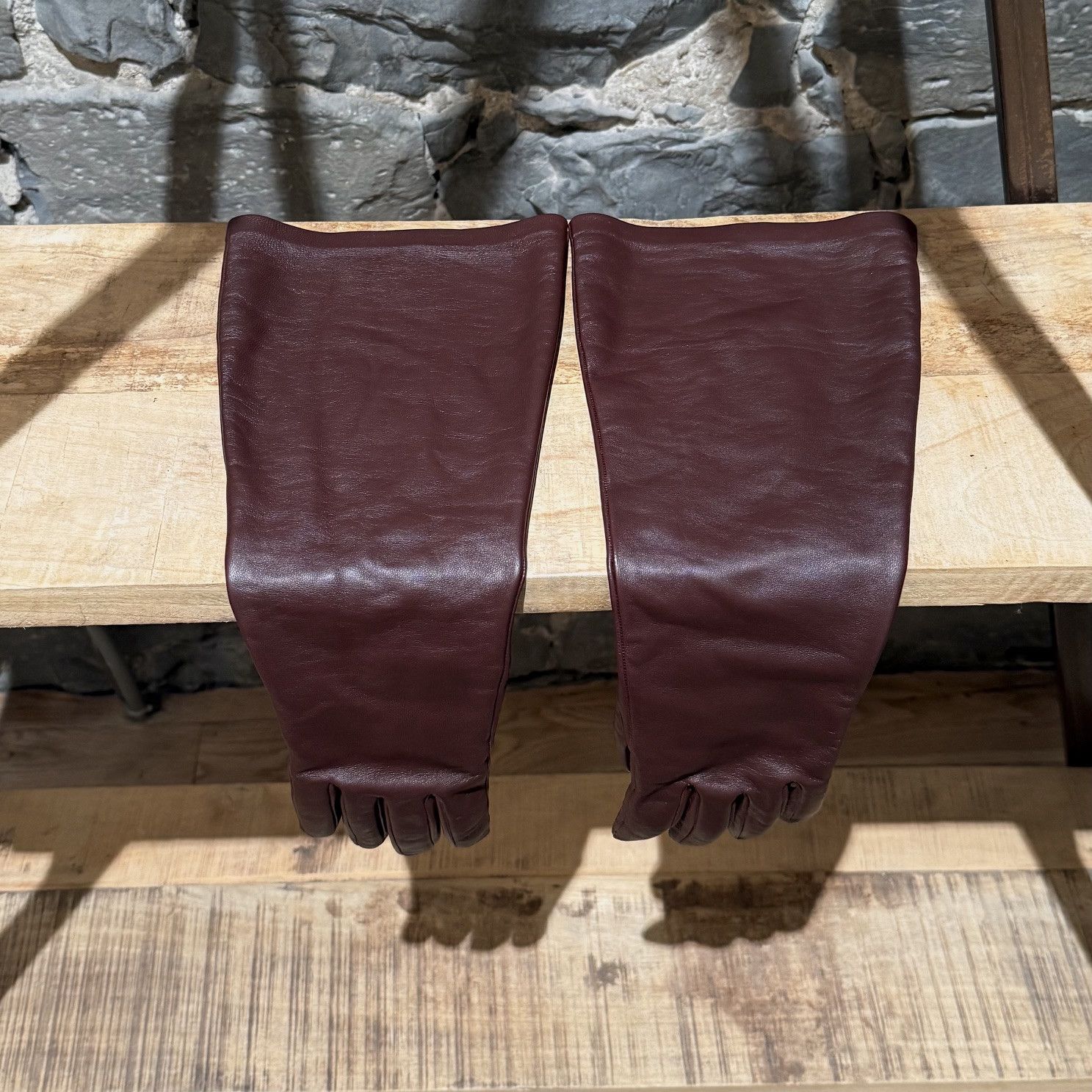 Yves Saint Laurent Saint Laurent Burgundy Leather Long Gloves - Size 7.5 Size ONE SIZE - 3 Thumbnail