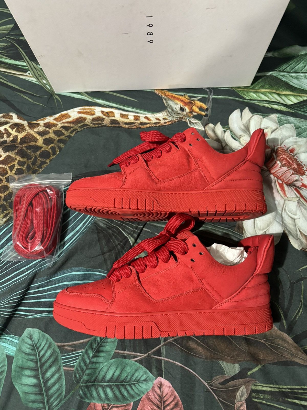 1989 STUDIO Skate Low V-2 Red 1989 STUDIO Size US 10 / EU 43 - 1 Thumbnail