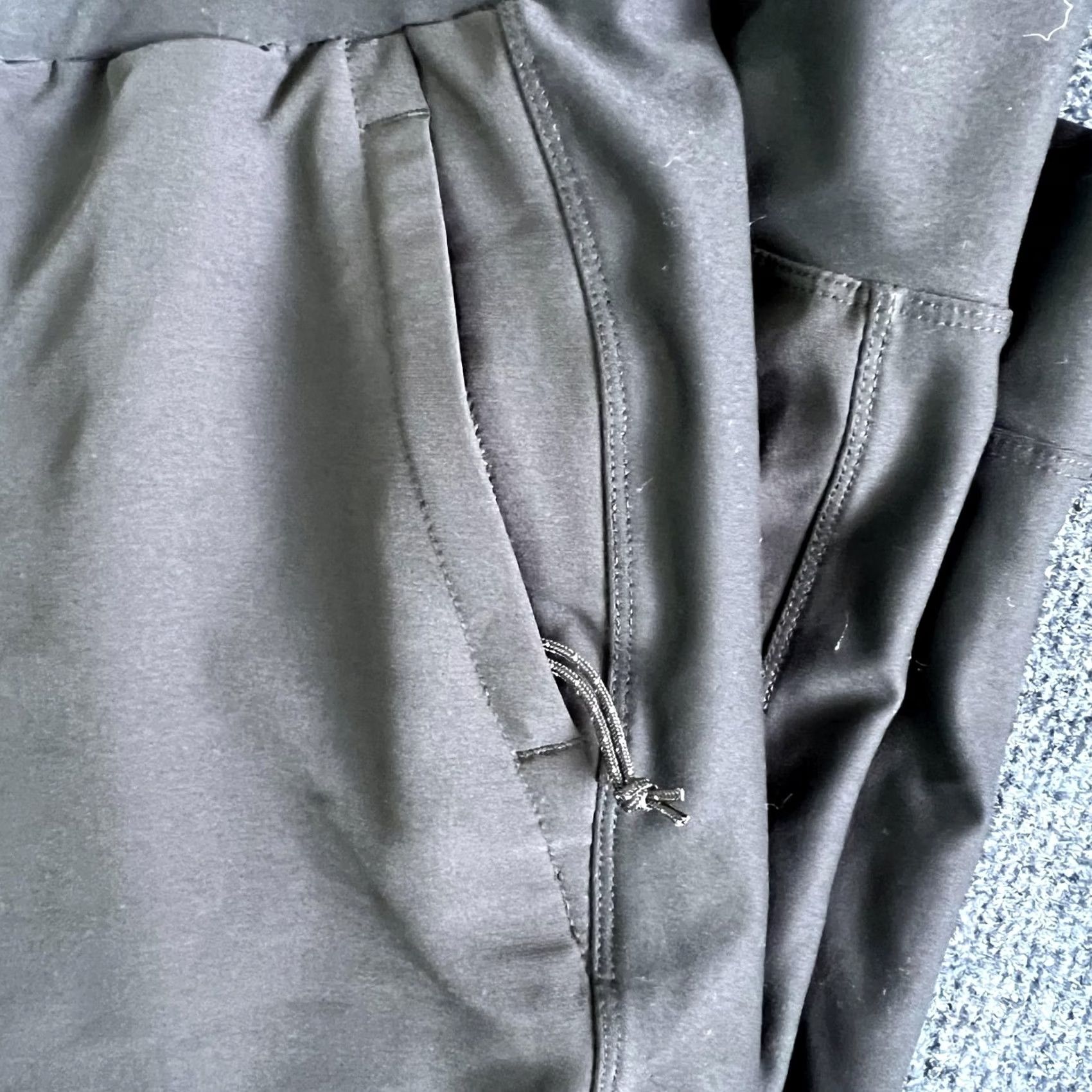 Avalanche Avalanche Mens Small Black Joggers Elastic Waist Pockets Zip Drawstring Tapered Sweatpants Jogger Activewear Pants XS: not present Size US 29 - 4 Thumbnail