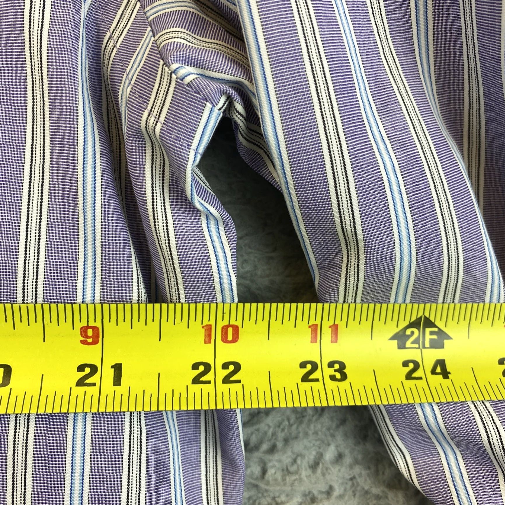 Banana Republic Banana Republic Men’s Size L 16 1/2 Button Up Dress Shirt Classic Fit 76-58 Size 42R - 7 Thumbnail