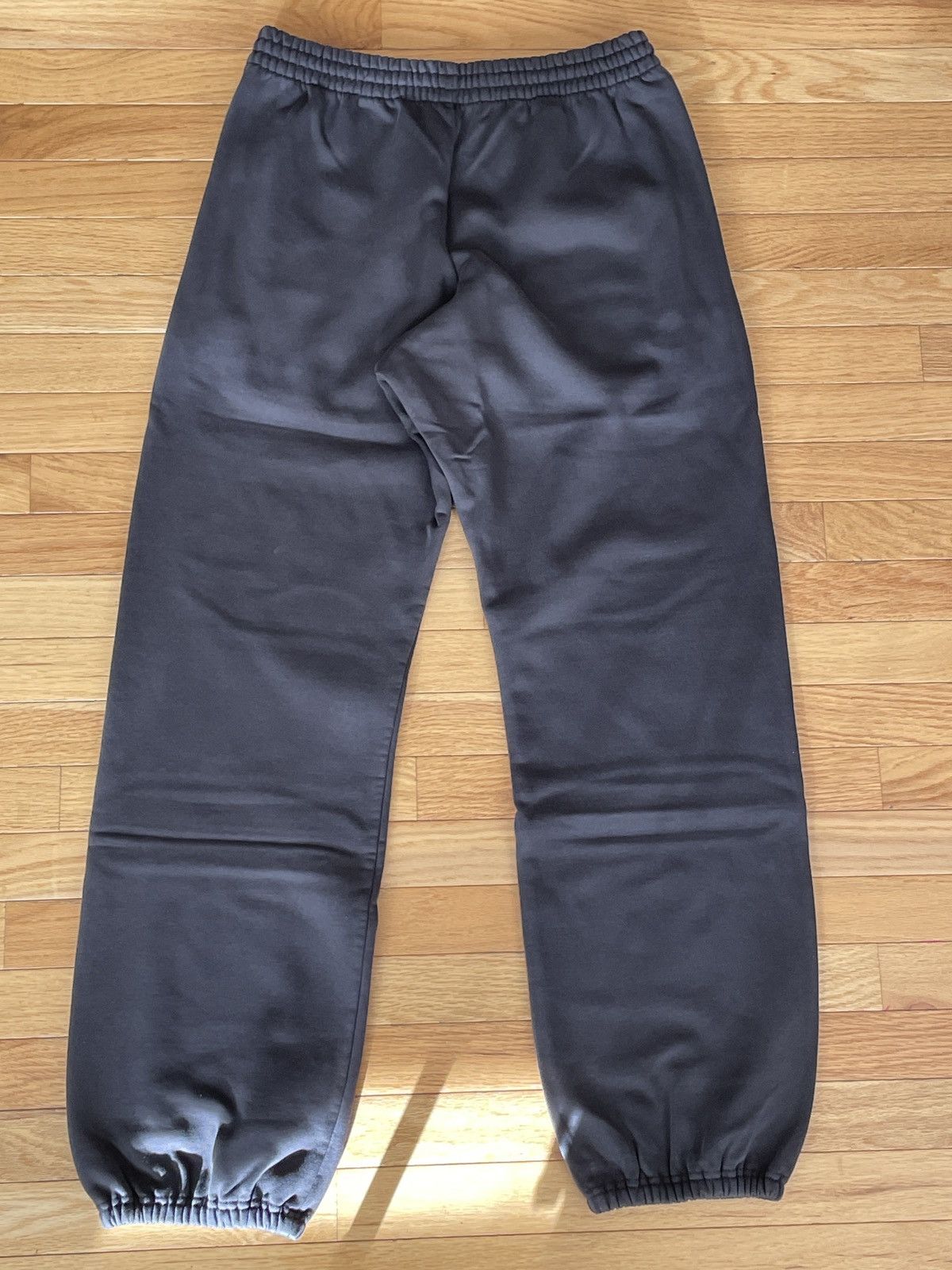 Balenciaga × Gap × Kanye West Yeezy Gap Balenciaga Cuffed Sweatpants Size US 30 / EU 46 - 2 Thumbnail