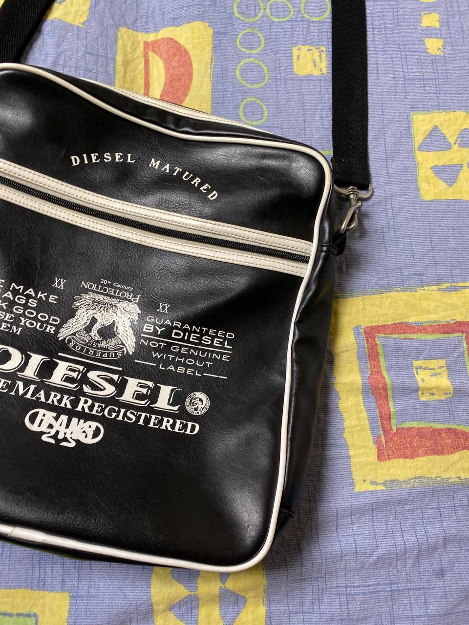 Diesel Vintage Diesel Messenger Shoulders Bag Backpack Y2K Big Logo Size ONE SIZE - 5 Thumbnail