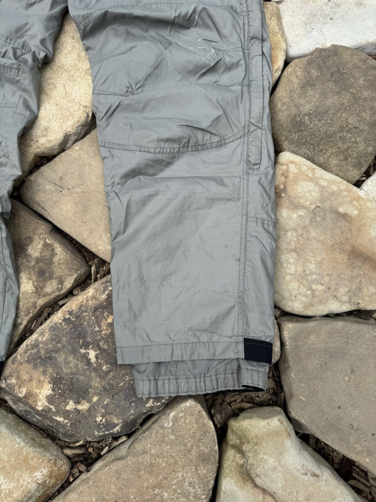 Ecko Unltd. Vintage Ecko Untdl Distressed Nylon Tracking Pants Size US 34 / EU 50 - 4 Thumbnail