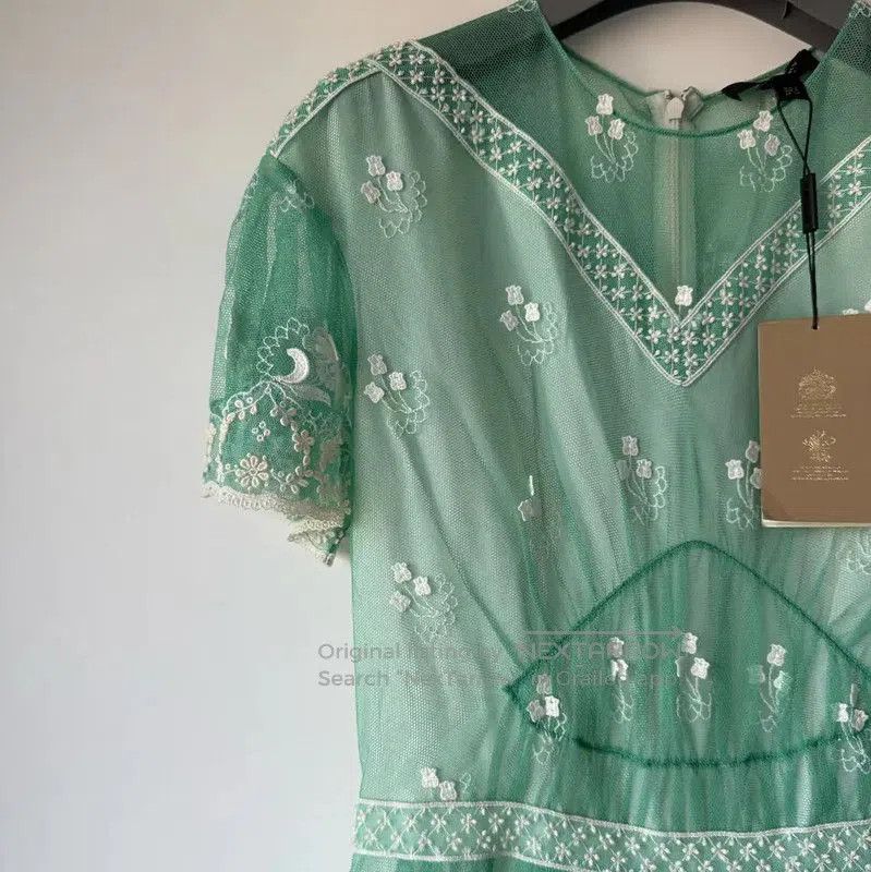 Burberry Summer Green Lace Maxi Dress.