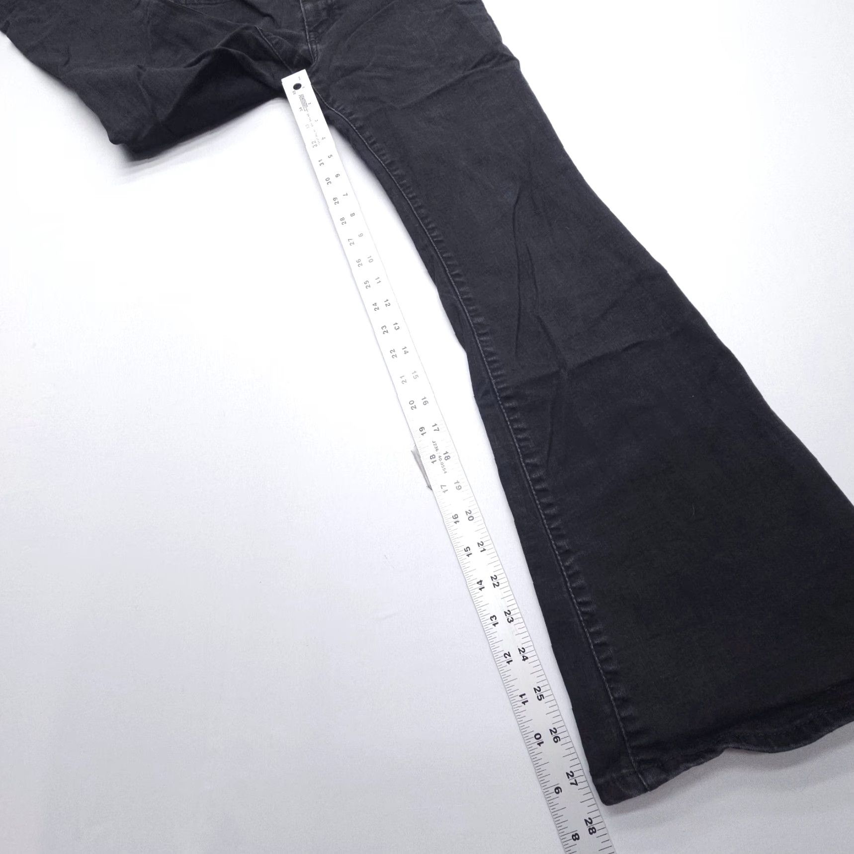 Levi's Levi's 726 Jeans Flare Regular Size 29 Dark Black Denim 5-Pocket Bohemian Festival Vintage-Style Womens Jeans Size 29" - 3 Thumbnail