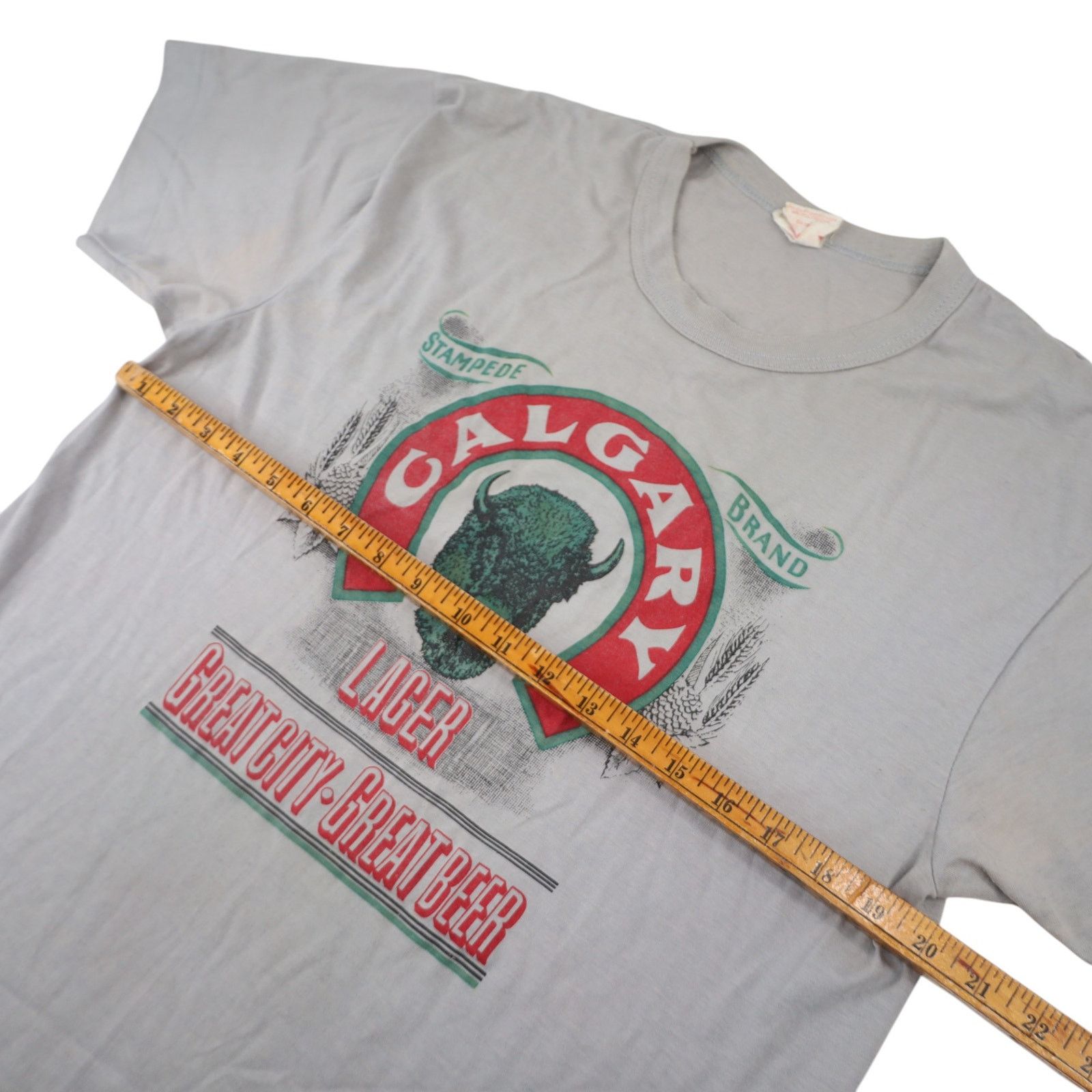 Vintage Vintage 90s Calgary Lager Beer Graphic T Shirt Size US XL / EU 56 / 4 - 7 Thumbnail