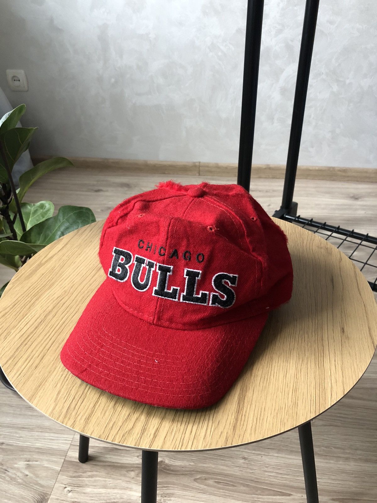 NBA × Starter × Vintage Vintage Starter Chicago Bulls NBA Cap Size ONE SIZE - 2 Thumbnail