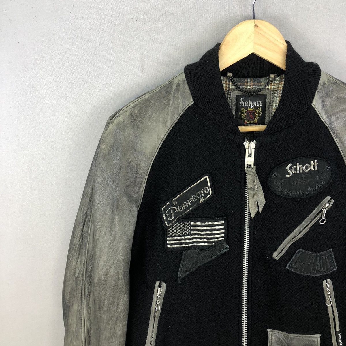 Schott Vintage Schott Cowhide Sleeve With Patches Biker Jacket Size US S / EU 44-46 / 1 - 2 Thumbnail