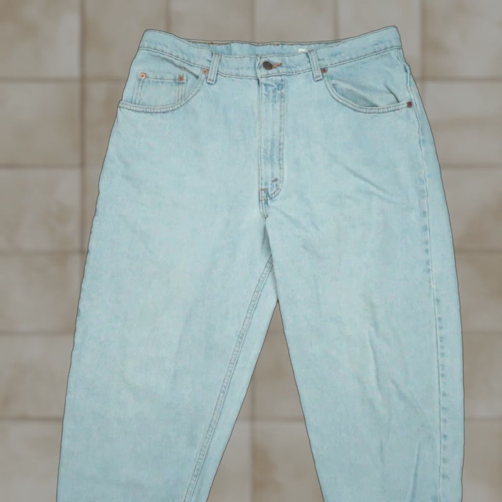 Levi's VINTAGE Levi's Jeans Mens 36x28 Blue 560 Tapered 5-Pocket Denim USA 1990s Men Jeans Size US 36 / EU 52 - 1 Thumbnail