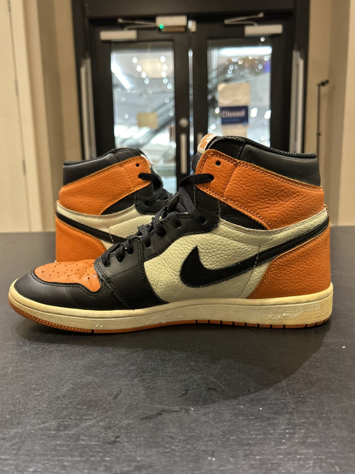 Jordan Brand Jordan 1 Retro ‘Shattered Backboard’ 2015 Size US 11.5 / EU 44-45 - 4 Thumbnail