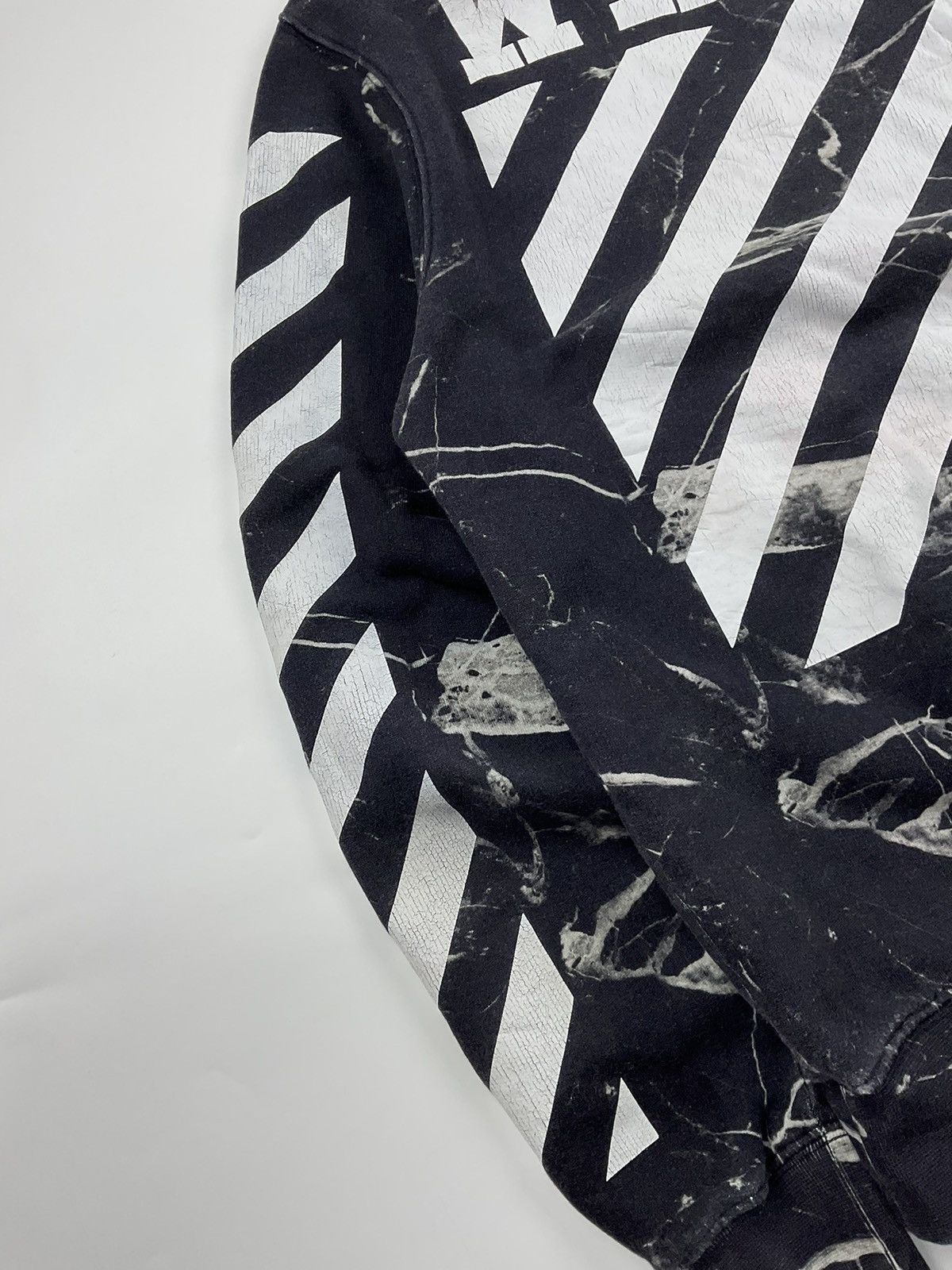 Off White Caravaggio Marble Sweatshirt