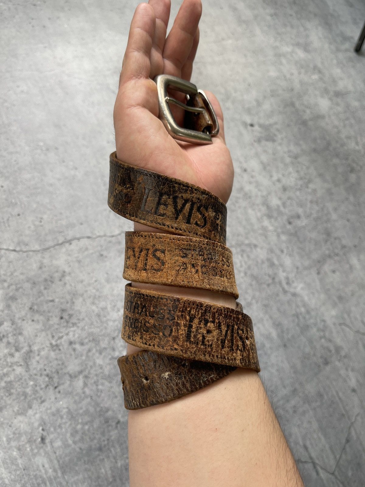 Levi's × Vintage Vintage 90’s Levi’s Brown Lether Belt Size ONE SIZE - 2 Thumbnail
