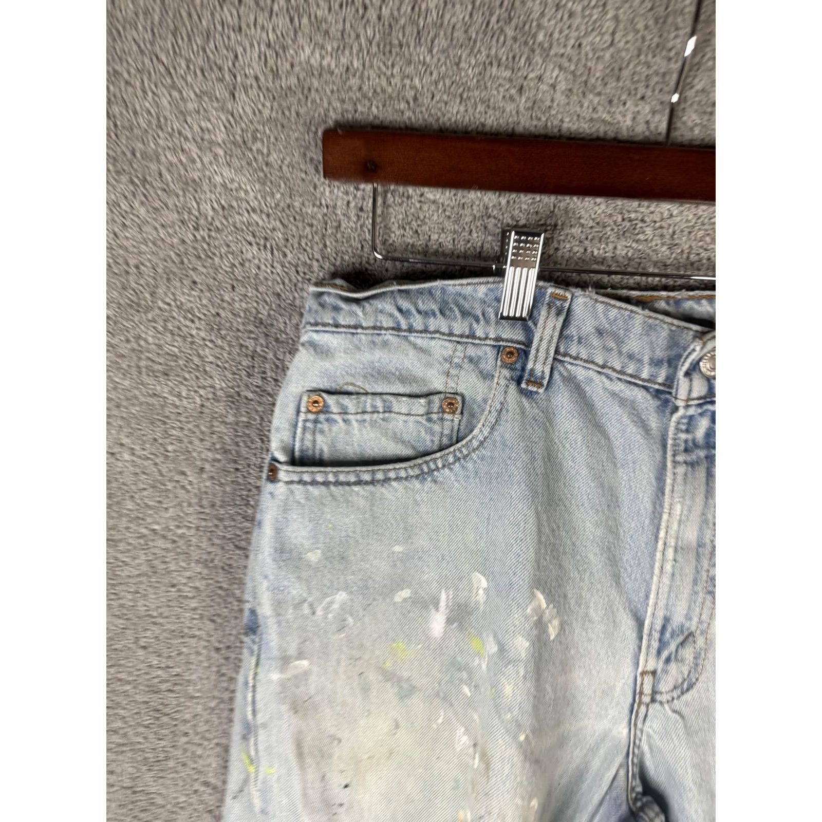 Levi's VINTAGE Levi's 560 Jeans Mens 33x34 Light Wash Blue Paint Loose Tapered USA 90s Size US 33 - 2 Thumbnail