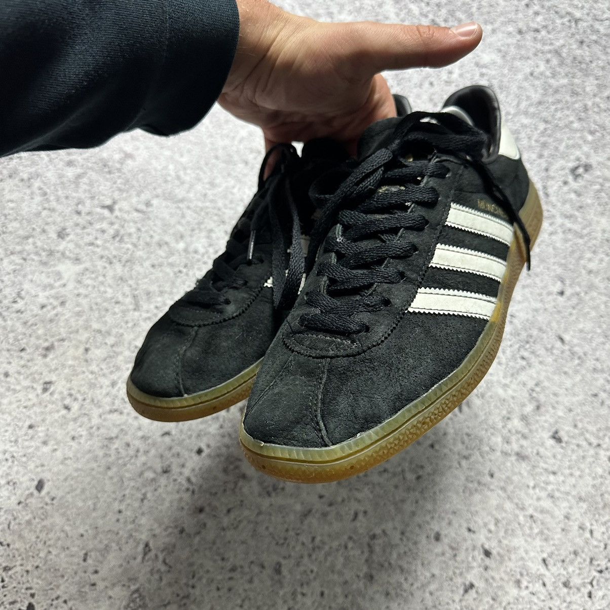 Adidas Vintage Adidas Munchen Samba Style Y2K Shoes Size US 9.5 / EU 42-43 - 7 Thumbnail