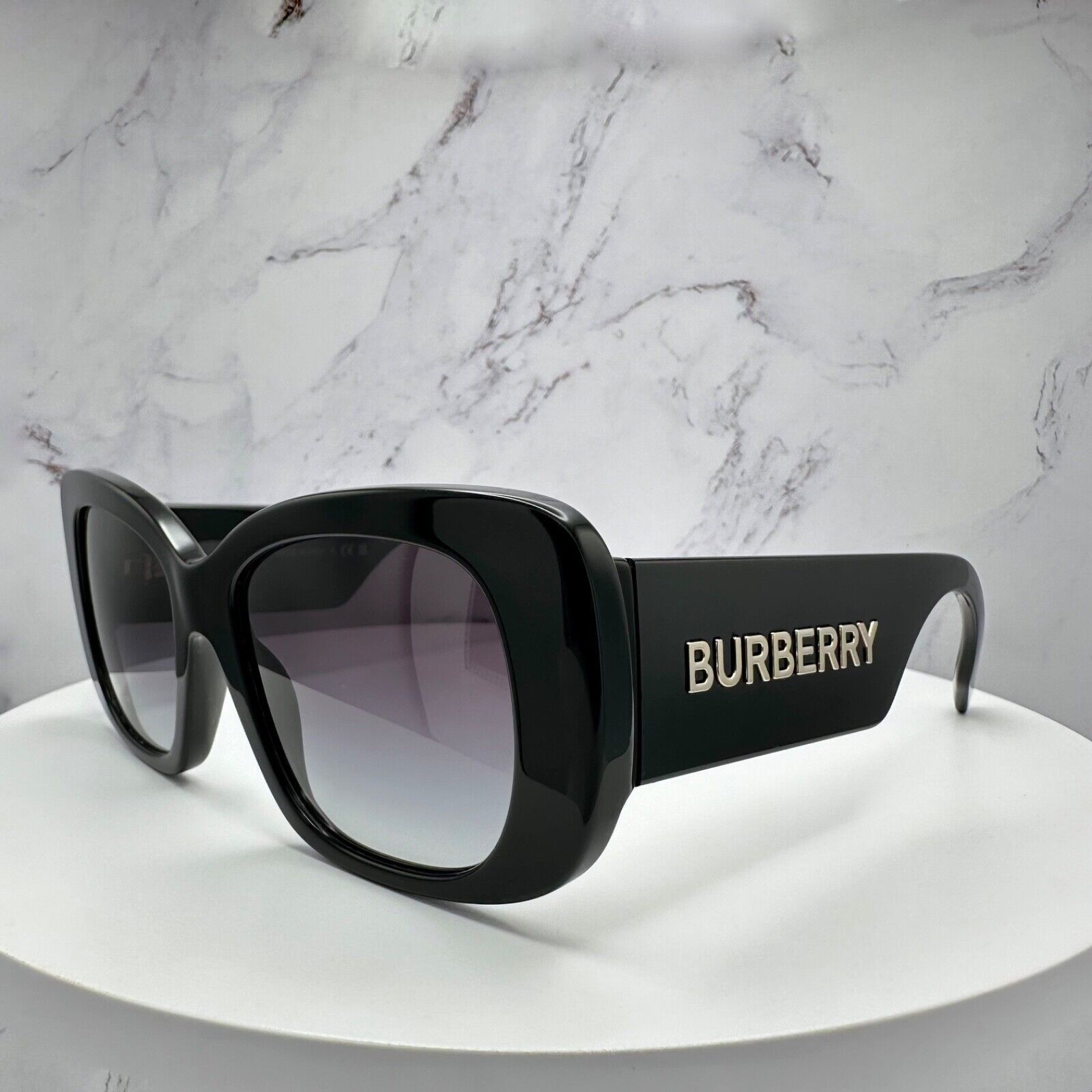 Burberry Burberry Sunglasses Black Acetate Square Gold Metal Logo Size ONE SIZE - 18 Thumbnail